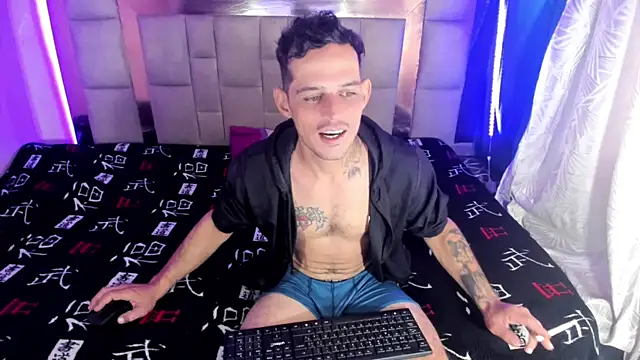 Sexybigjefffx online show from November 2025 05:04:02 PM