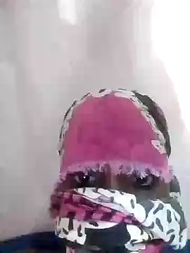 Snapshot of Molatane0 chatting on November 2025 11:14:02 PM Molatane0 online show from November 2025 11:14:02 PM