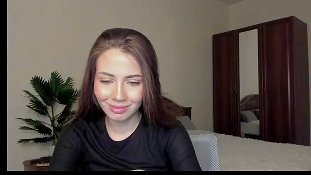 Aurora Glow21 online show from January 2026 12:10:01 PM