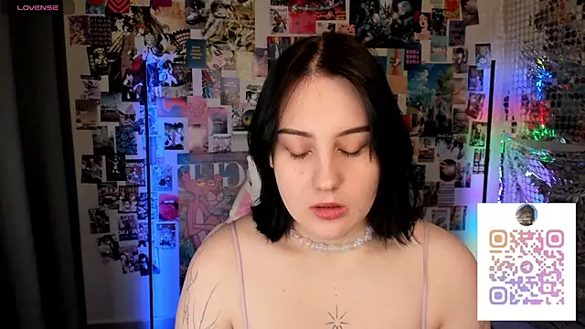 hey tessa online show from March 2026 07:20:02 PM