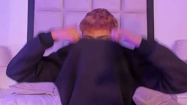 JacobRusso online show from December 2025 08:05:01 PM