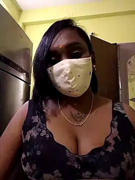 Dharshini98 online show from February 2026 12:41:02 PM