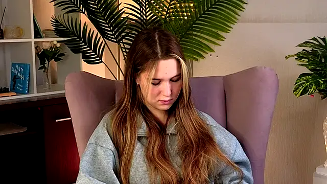 Snapshot of DanielaBeaty chatting on November 2025 01:17:02 PM DanielaBeaty online show from November 2025 01:17:02 PM