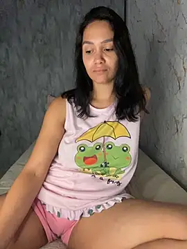 carolsapequinha online show from November 2025 12:28:02 PM