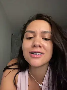 carolsapequinha online show from February 2026 02:20:02 PM