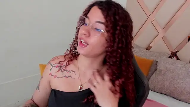 avrilwaynee online show from March 2026 12:11:01 PM