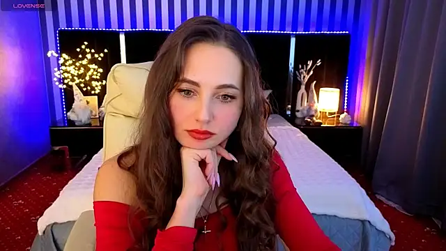 LayllaStarr online show from December 2025 02:01:02 PM