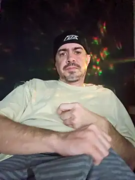 Snapshot of wilburydeznutz chatting on December 2025 05:26:01 AM wilburydeznutz online show from December 2025 05:26:01 AM