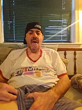 Snapshot of wilburydeznutz chatting on December 2025 10:08:02 PM wilburydeznutz online show from December 2025 10:08:02 PM