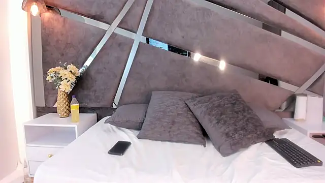 Sammy Gomez  online show from December 2025 08:16:02 PM