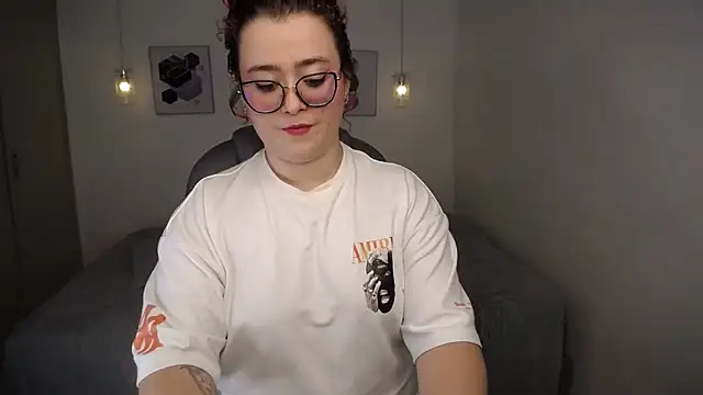 selene rouse  online show from April 2026 11:37:02 PM