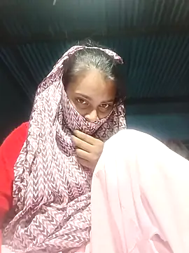 Snapshot of Sweety-rani chatting on November 2025 03:55:01 PM Sweety-rani online show from November 2025 03:55:01 PM