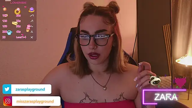 ZarasPlayground online show from April 2026 07:23:01 PM