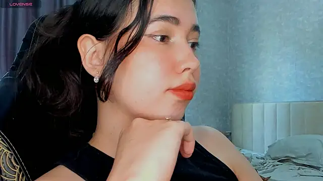 Snapshot of Diara_1an chatting on May 2026 04:43:01 AM Diara 1an online show from May 2026 04:43:01 AM