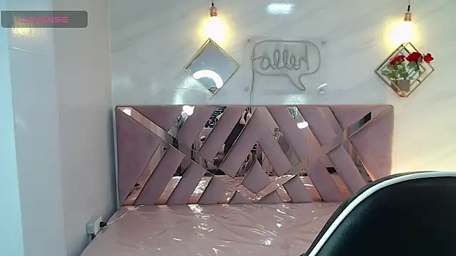 Snapshot of Evy_Luxx_v chatting on December 2025 03:46:02 AM Evy Luxx v online show from December 2025 03:46:02 AM