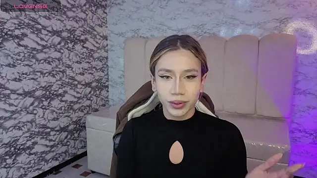 Snapshot of Evy_Luxx_v chatting on February 2026 03:22:02 AM Evy Luxx v online show from February 2026 03:22:02 AM