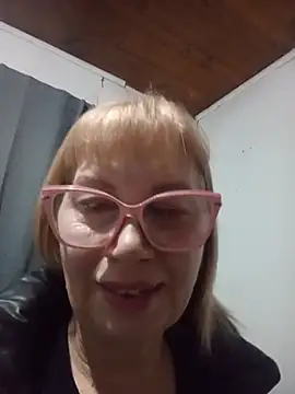Snapshot of SexyMilf1211 chatting on July 2026 10:44:01 AM SexyMilf1211 online show from July 2026 10:44:01 AM
