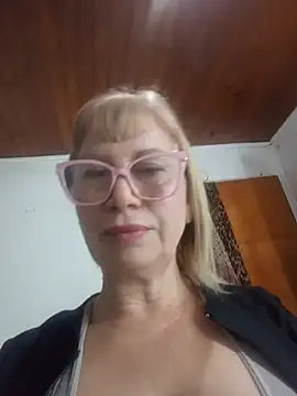 Snapshot of SexyMilf1211 chatting on July 2026 10:35:01 AM SexyMilf1211 online show from July 2026 10:35:01 AM