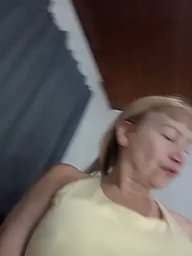 Snapshot of SexyMilf1211 chatting on July 2026 04:14:02 PM SexyMilf1211 online show from July 2026 04:14:02 PM