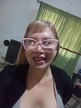Snapshot of SexyMilf1211 chatting on July 2026 04:03:01 PM SexyMilf1211 online show from July 2026 04:03:01 PM