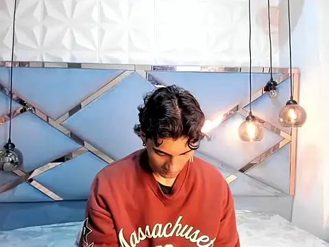 MattFiore online show from November 2025 11:58:01 AM