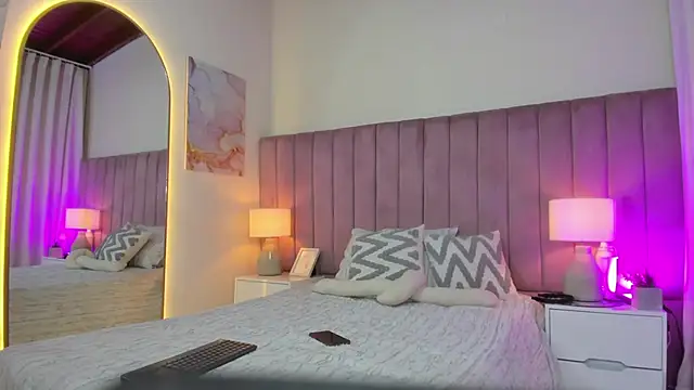 Valentino moretti online show from March 2026 11:57:01 AM