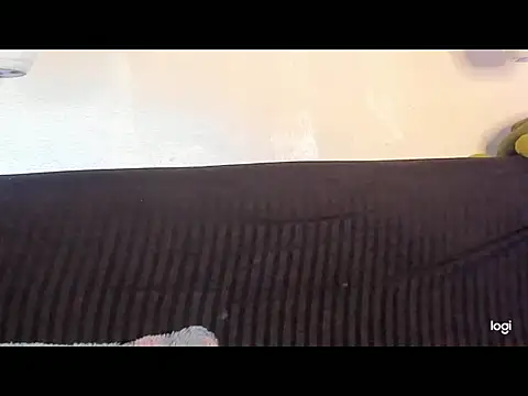 aprille15 online show from February 2026 03:32:01 PM