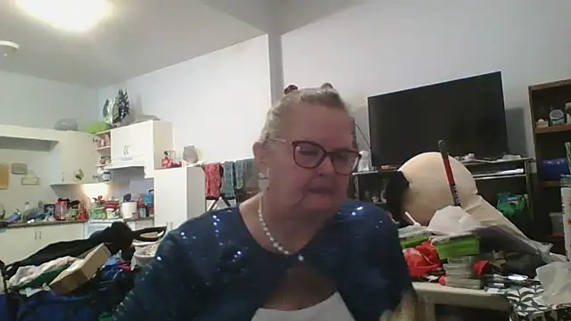 TiguhguhrsRose online show from January 2026 12:59:02 AM