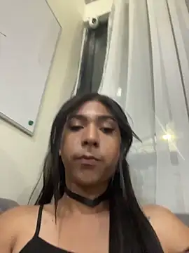 Hopemoretti online show from November 2025 03:52:01 AM