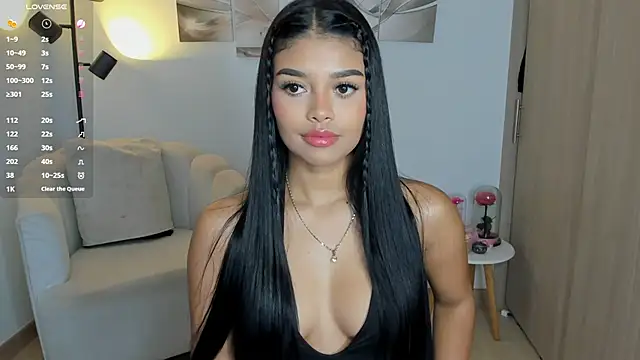 haileyflorez  online show from April 2026 07:58:02 PM