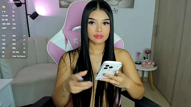 Snapshot of haileyflorez_ chatting on June 2026 03:36:01 PM haileyflorez online show from June 2026 03:36:01 PM