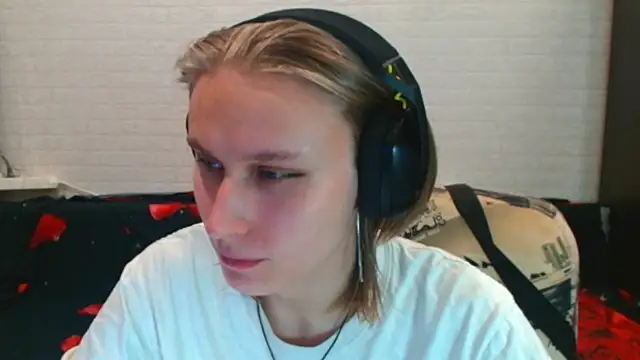 VerucaHalston online show from November 2025 01:33:02 PM