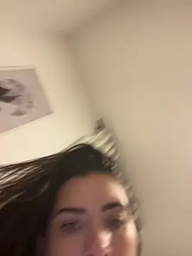 fer-nanda online show from February 2026 04:28:02 AM