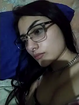 Guarnerstyle online show from November 2025 12:00:02 PM