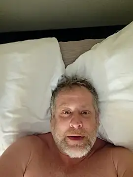 Snapshot of Mikey40wv chatting on February 2026 04:45:01 AM Mikey40wv online show from February 2026 04:45:01 AM