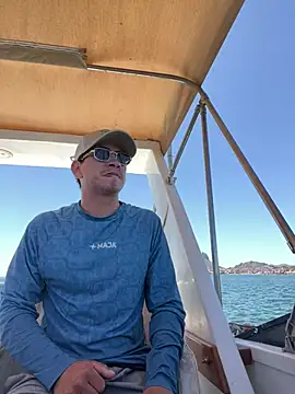 algila08 online show from April 2026 08:00:02 PM