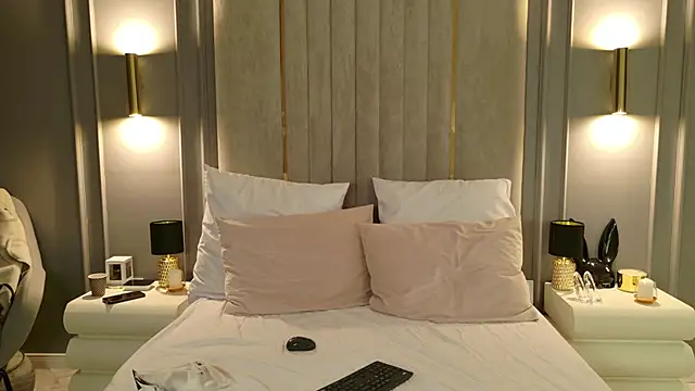 RileyHeaven online show from November 2025 09:32:01 PM