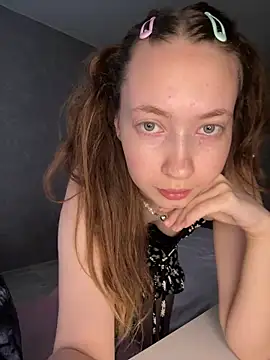 Holy Poly online show from March 2026 05:35:01 AM