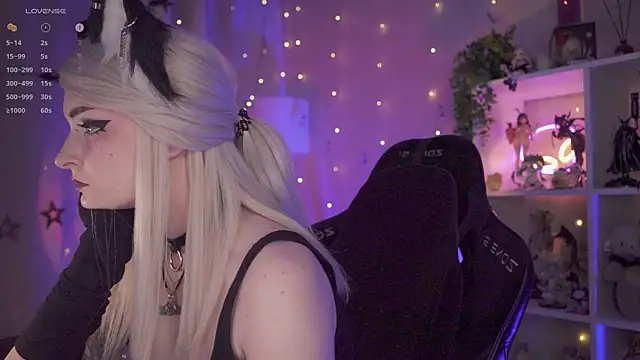 Snapshot of vronnier chatting on February 2026 03:05:01 PM vronnier online show from February 2026 03:05:01 PM