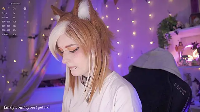 Snapshot of vronnier chatting on February 2026 04:03:02 PM vronnier online show from February 2026 04:03:02 PM