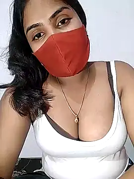 Snapshot of Red_Love_1 chatting on January 2026 05:18:01 PM Red Love 1 online show from January 2026 05:18:01 PM