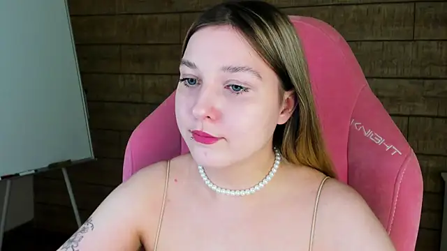 TinnaBurton online show from June 2026 04:20:02 PM