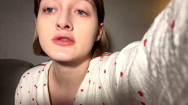 Emily lyy online show from January 2026 06:31:02 PM