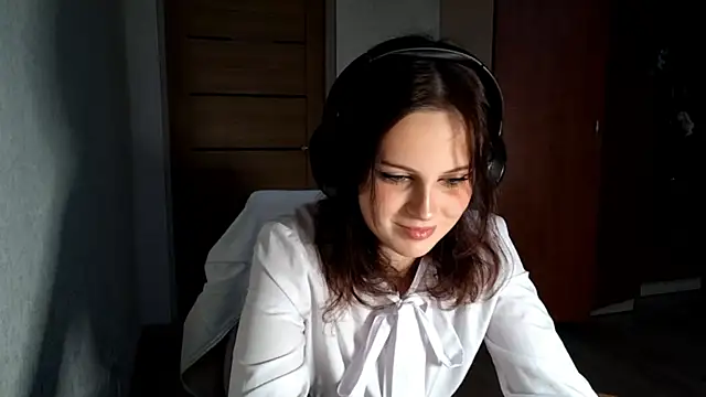 LouiseMarengo online show from November 2025 01:59:02 PM