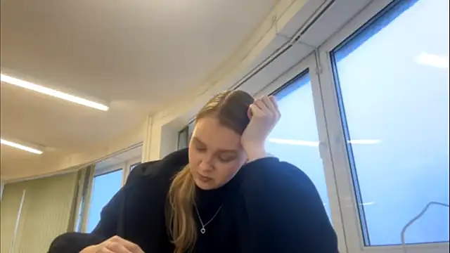 PaulitaSolow online show from November 2025 12:08:02 PM