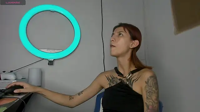 Hot play18 online show from March 2026 10:24:01 PM