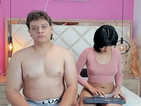 Snapshot of Onyx_And_Jade chatting on November 2025 01:48:02 AM Onyx And Jade online show from November 2025 01:48:02 AM