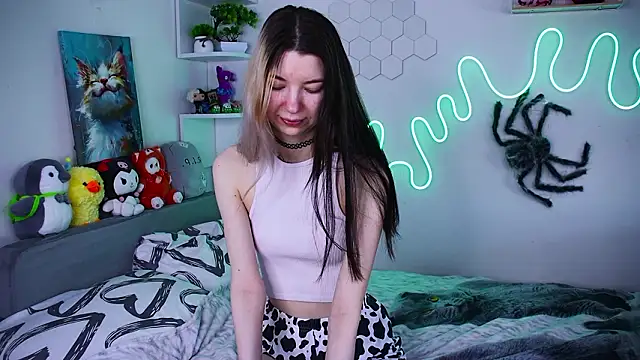 Emmie shy online show from March 2026 12:24:02 PM