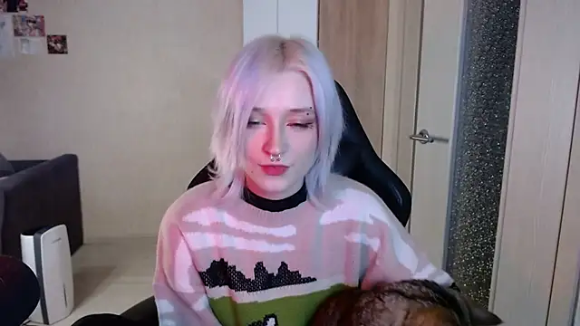 SophiaLur online show from November 2025 03:14:02 PM