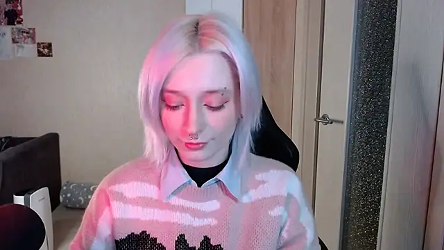 SophiaLur online show from December 2025 02:56:02 PM